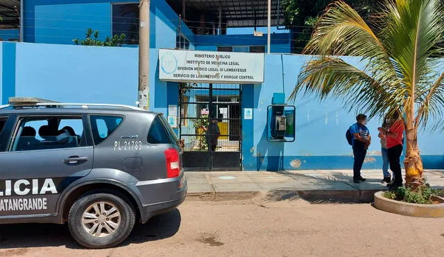 El cuerpo de la víctima fue llevado a la morgue de Chiclayo para la necropsia de ley. Foto: Clinton Media / La República