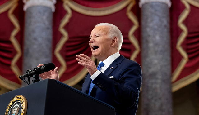 Joe Biden fustigó a Donald Trump, sin mencionarlo, a un año del asalto al Capitolio de Estados Unidos. Foto: EFE