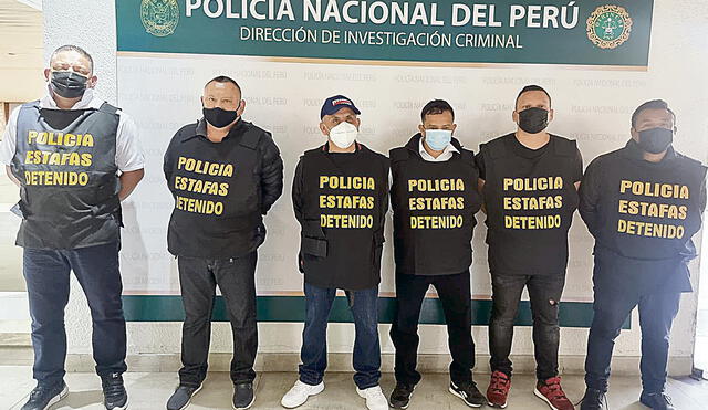 Detenidos. Seis integrantes de la organización criminal capturados ayer en el aeropuerto. Foto: difusión