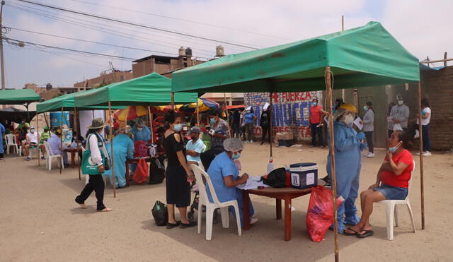 Ciudadanos acudieron a puntos de descarte de coronavirus. Foto: GRLL