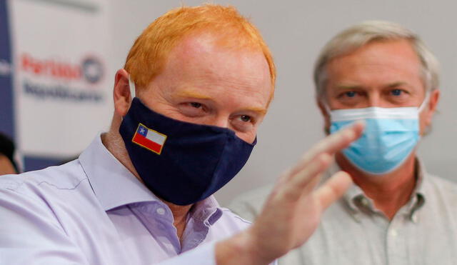 El presidente del Partido Republicano de Chile, Rojo Edwards, junto con el excandidato presidencial José Antonio Kast. Foto: Agencia Uno / Europa Press