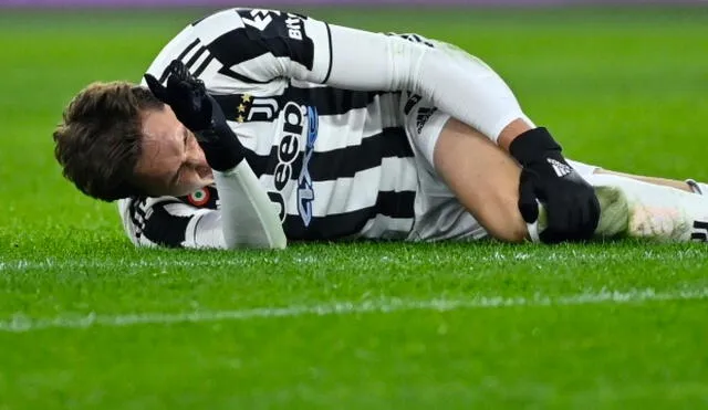 Federico Chiesa se lesionó en el primer tiempo del Juventus vs. Roma. Foto: AFP