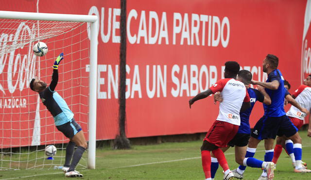 Marcos López marcó de cabeza el primer gol del amistoso. Foto: Twitter Selección Perú
