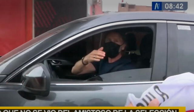 Ricardo Gareca llegó temprano a Videna para supervisar el duelo ante los extranjeros. Foto: captura/Canal N