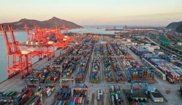 Las exportaciones en China aumentaron a US$ 3,3 billones en 2021. Foto: AFP