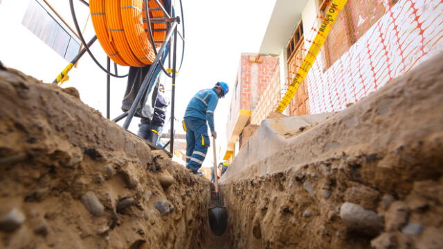 El viceministro de Construcción y Saneamiento, Javier Hernández, aseguró que ambos proyectos beneficiarán a más de 500.000 habitantes de la región Piura. Foto: MVCS