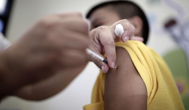 Se prevé inmunizar en los siguientes meses a más de 200.000 niños. Foto: La República