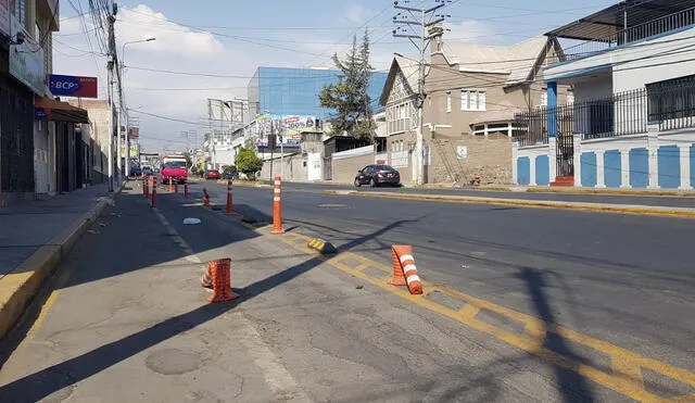 Varias de las estructuras de ciclovías dañadas se ubican en las avenidas Goyeneche y Parra. Foto: URPI/Wilder Pari