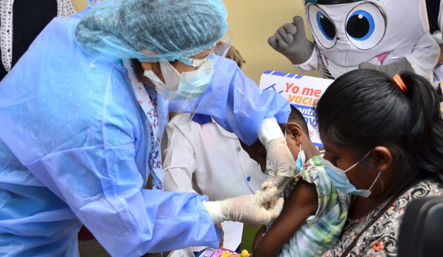 Primera vacuna se aplicó a un niño de 7 años. Foto: Diresa Tacna