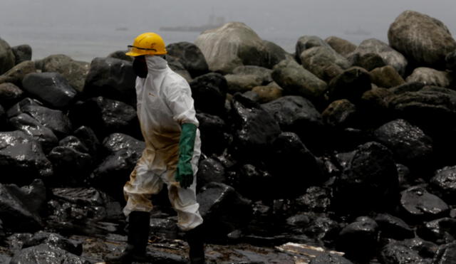 En el primer derrame de Repsol, 6.000 barriles de petróleo contaminaron el mar. Foto: Carlos Contreras/La República