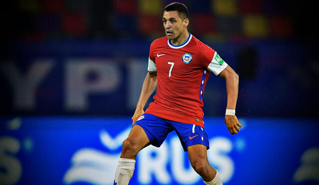 Alexi Sánchez es uno de los principales referentes de La Roja. Foto: composición/AFP