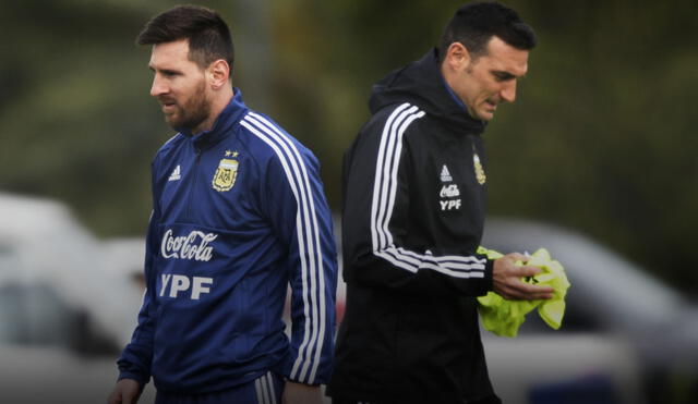 Lionel Messi ni Lionel Scaloni estarán presente en el choque contra Chile por las eliminatorias sudamericanas. Foto: AFP