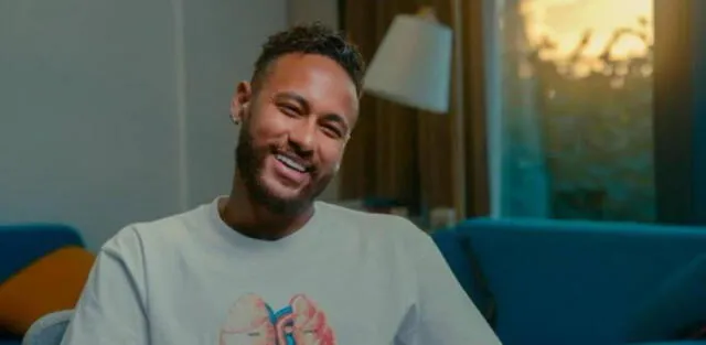 Neymar, el caos perfecto presenta entrevistas a estrellas del fútbol como David Beckham, Lionel Messi, Kylian Mbappé, entre otros. Foto: Netflix.