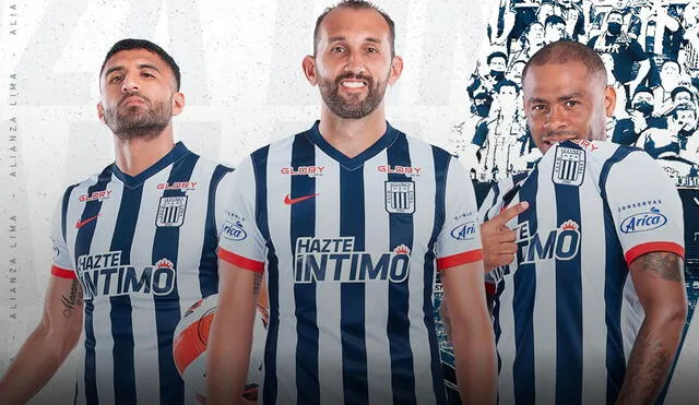 Alianza Lima presentó a su plantel y la copa en la Noche Blanquiazul 2022. Foto: Alianza Lima