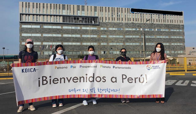 Las mujeres voluntarias brindarán clases de coreano presencial en diversas universidad públicas de Lima. Foto: Koica