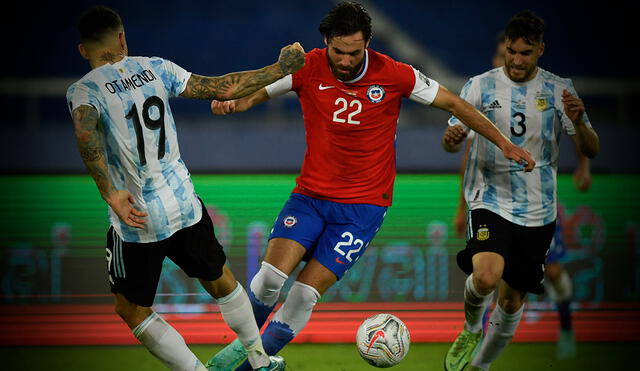 Ben Beretron apunta a ser titular en el Chile vs. Argentina. Foto: composición/ AFP