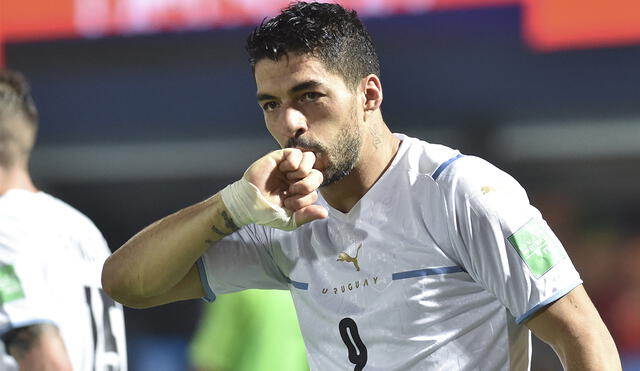 Uruguay ganó de visita a Paraguay con gol de Luis Suárez en las Eliminatorias Qatar 2022. Foto: AFP