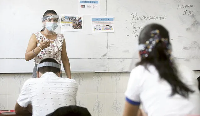 Sueldo básico. Los docentes volverán a clases con un aumento de 100 soles en marzo. Ellos esperan que monto sea mayor. Foto: difusión