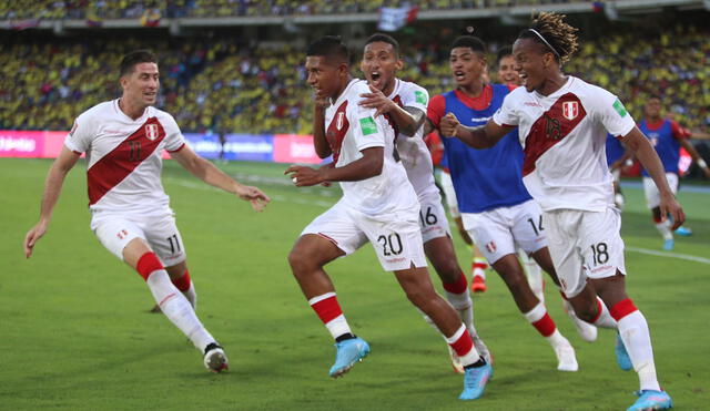 Perú ganó 1-0 a Colombia en su visita a Barranquilla y se ubica cuarto. Foto: FPF