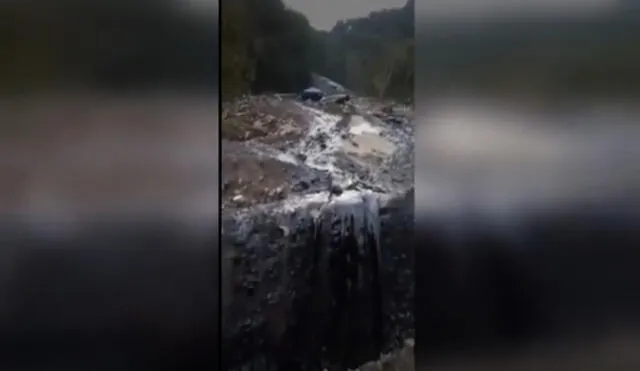 La rotura del oleoducto petrolero en un sector de la Amazonía ecuatoriana fue ampliamente difundido en redes sociales. Foto: captura de video de EFE