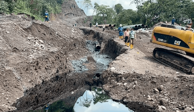 Organizaciones indígenas y oenegés ambientalistas han denunciado el daño a las fuentes de agua en Ecuador. Foto: AFP