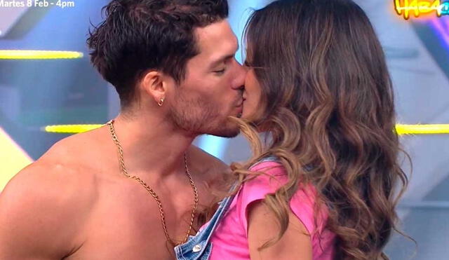 Luciana Fuster y Patricio Parodi tendrían una relación sentimental desde hace varias semanas. Foto: captura América