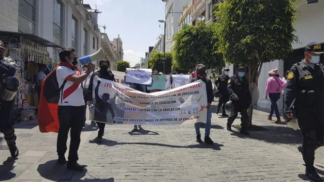 Universitarios no descartan continuar con las protestas. Foto: LR