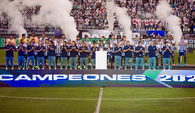 Alianza Lima presentó a su plantel en la 'Noche Blanquiazul' el pasado miércoles 26 de enero. Foto: Alianza Lima