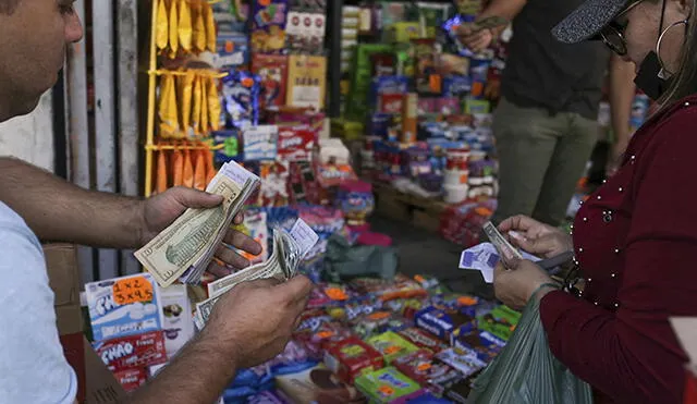 Conoce el precio del dólar en Venezuela hoy, según Dólar Monitor y DolarToday. Foto. AFP