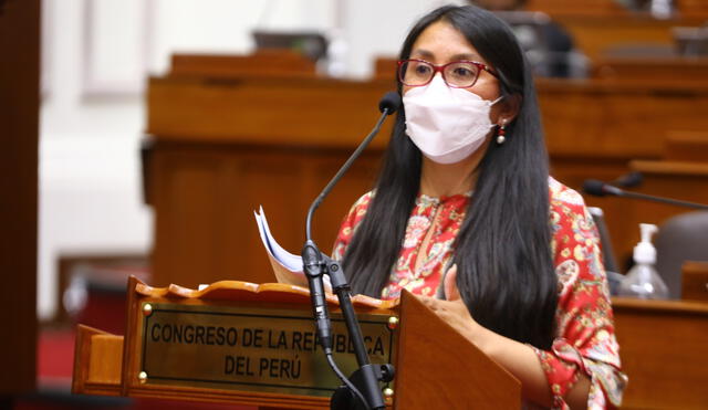 Ruth Luque es congresista de la República en representación de la región Cusco. Foto: Congreso