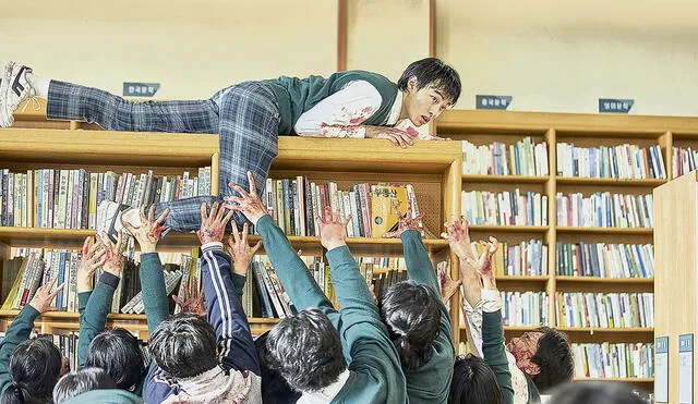 Suspenso. El actor Yoon Chan Young como Lee Cheong en la famosa escena de la biblioteca. Foto: difusión