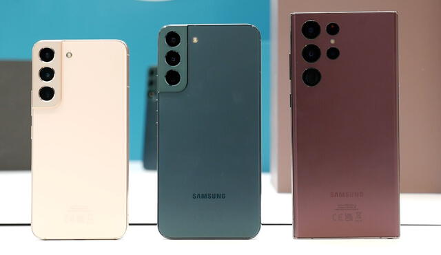 Así lucen los nuevos teléfonos de la serie Galaxy S22 de Samsung. Foto: Xataka
