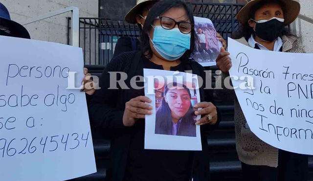 Familiares de la adolescente realizaron un plantón en la Corte Superior de Justicia. Foto: URPI/Wilder Pari