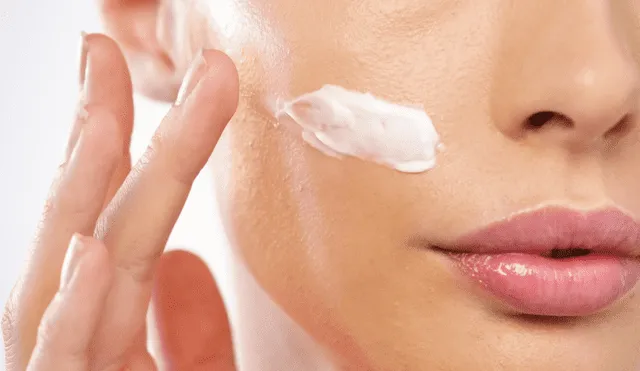 Sigue los siguientes consejos abrir los poros de la cara y eliminar las impurezas de tu piel. Foto: EFE