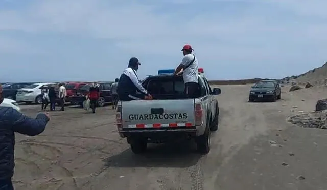 Cuerpo fue llevado en camioneta de Guardacostas a la morgue de Trujillo. Foto: captura radio Ke Buena Virú