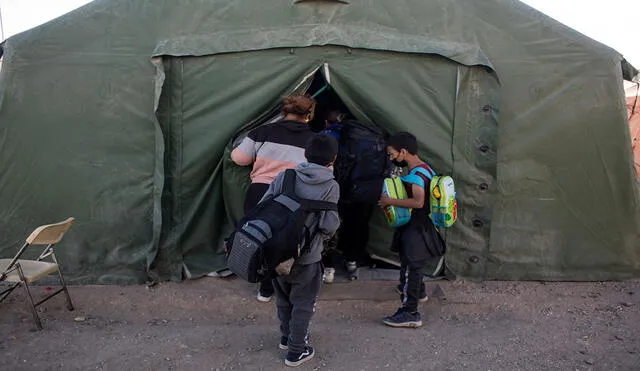 La situación en Colchane, una de las comunas de Chile a las que llegan cientos de migrantes, se ha vuelto dramática por el paro de camioneros. Foto: AFP