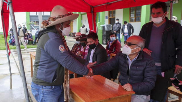 La reunión se desarrolló en la institución educativa Señor de Huanca con la participación de autoridades nacionales y locales. Foto: PCM