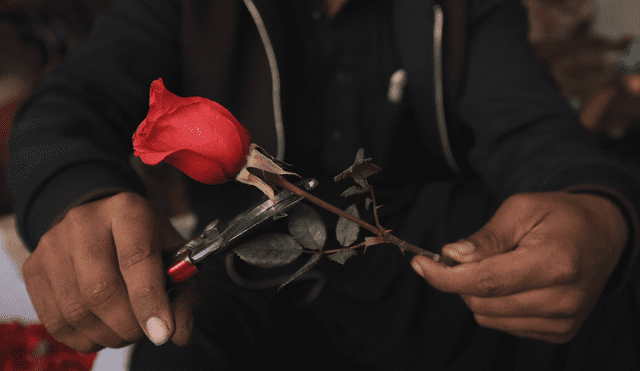 San Valentín, que se celebra en todo el mundo el 14 de febrero, se considera no islámico en Pakistán. Foto: EFE