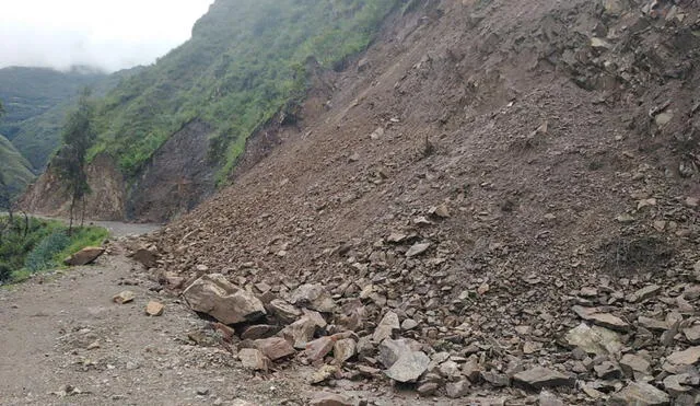 Por el momento, el tránsito vehicular continúa interrumpido en el mencionado sector. Foto: COER Áncash