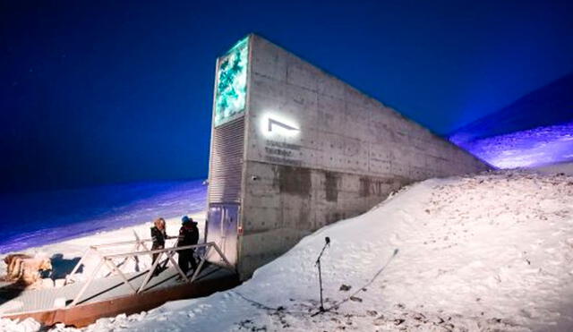 Acceso a la instalación del Banco Global de Semillas, en Longyearbyen, Noruega. Foto: AFP