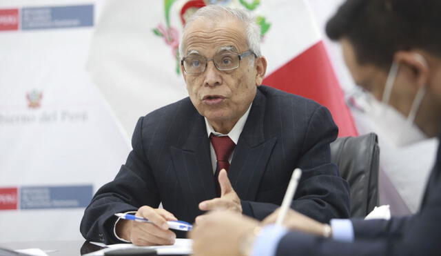 Aníbal Torres precisó que para reabrir el mercado es necesario vacunar a la mayoría de los peruanos. Foto: La República.