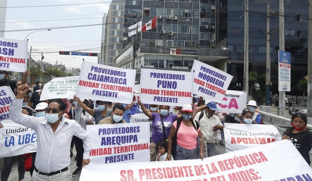 Proveedores marcharon hacia el Ministerio de Desarrollo e Inclusión Social. Foto: La República