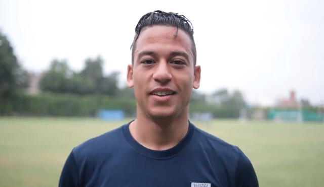 Cristian Benavente firmó contrato con los blanquiazules por toda esta temporada. Foto: prensa Alianza Lima