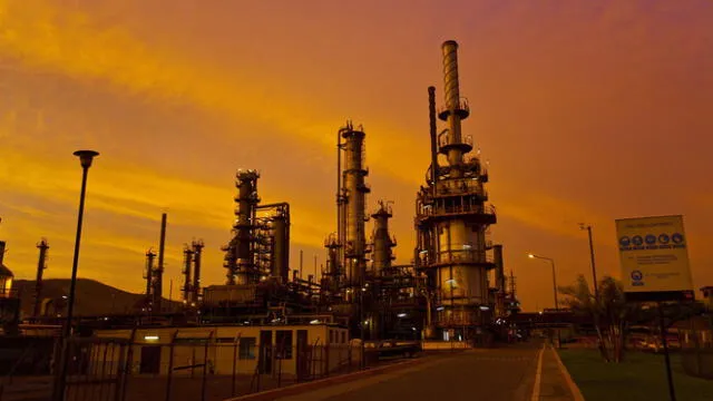 Minam asegura que actualmente Repsol está realizando sus tareas de carga y descarga de hidrocarburos “controladas por las autoridades competentes”. Foto: difusión