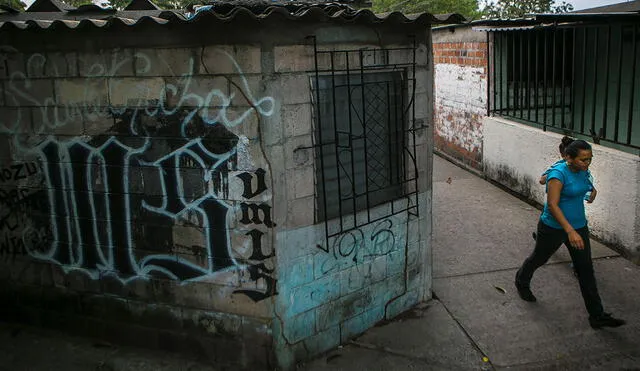 La MS13 es una pandilla callejera formada en Los Ángeles que tiene presencia en El Salvador, entre otros países. Foto: AFP