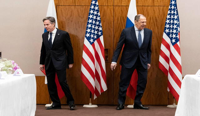 Los jefes de la diplomacia de Estados Unidos y Rusia se reunieron el mes pasado en Suiza. Foto: AFP
