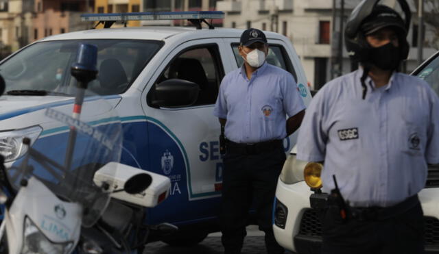 Propuesta municipal incluye capacitación para los agentes y coordinación con la Policía. Foto: Jorge Cerdán/La República