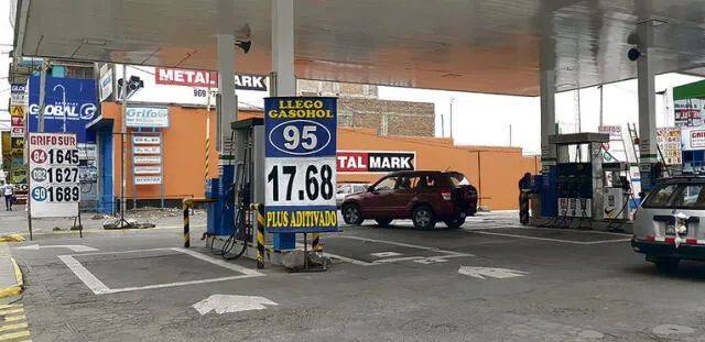 Sigue subiendo la gasolina. Foto: La República