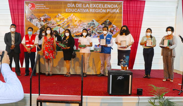 El esfuerzo de docentes y escolares fue premiado. Foto: Gore Piura