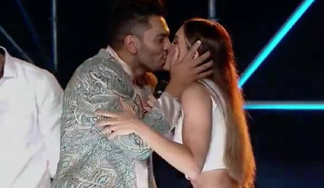 Rafael Cardozo y Cachaza protagonizaron la escena más tierna de la noche. Foto: captura de América TV